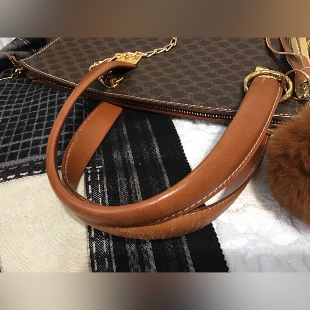 Celine Bags - Picture 8 of 13